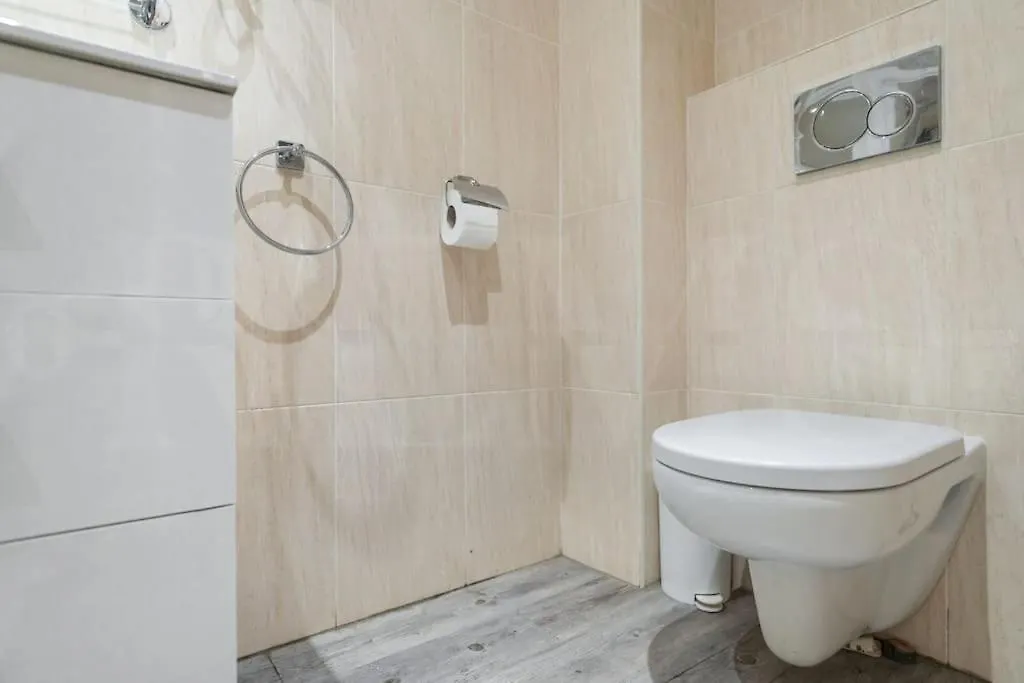 Sunny Apartment With Balcony & Swimming Pool By Rems Sitio de Calahonda 0*,  Spain