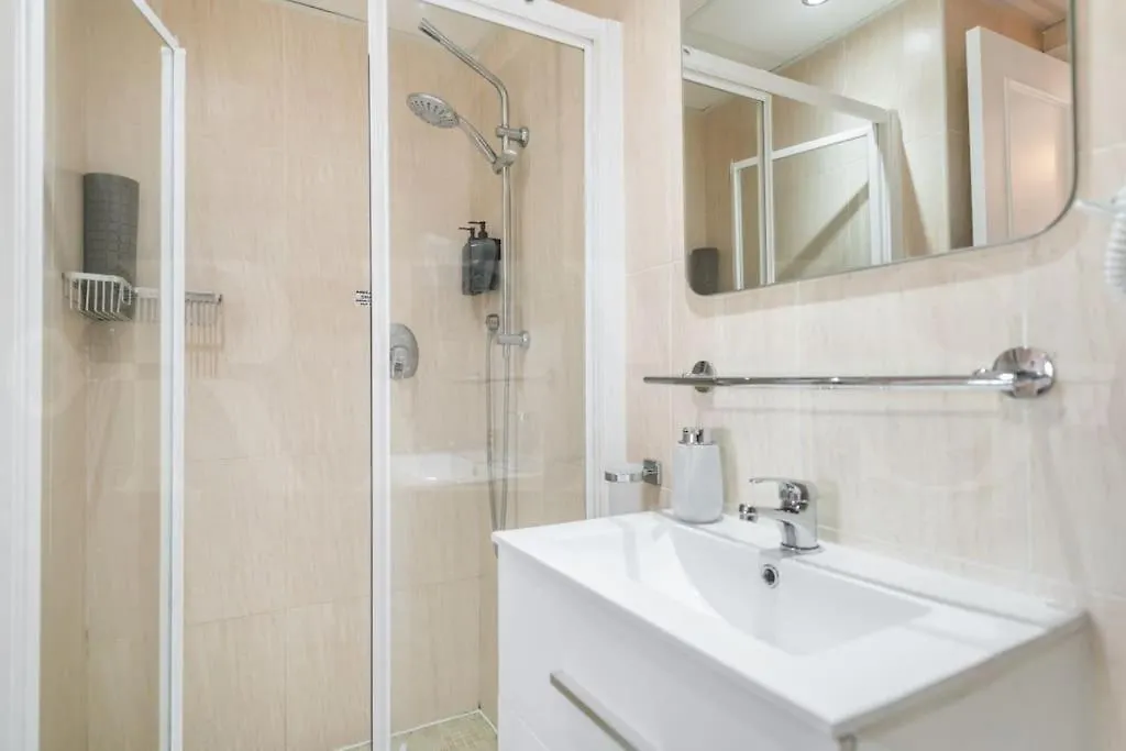 Sunny Apartment With Balcony & Swimming Pool By Rems Sitio de Calahonda